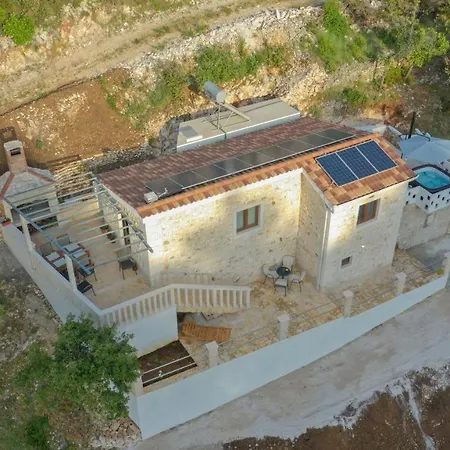 Prapatna 17608 Pucisca