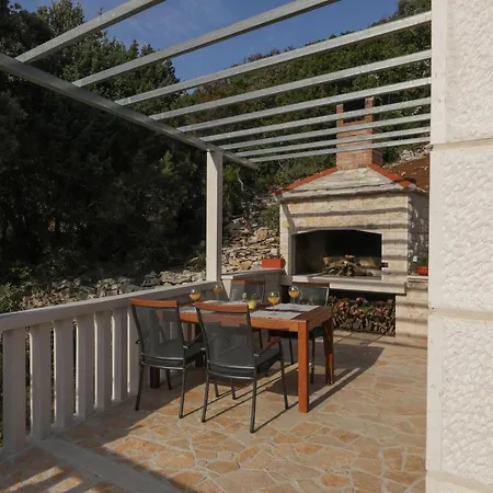 Hébergement de vacances Prapatna 17608 *