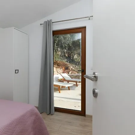 Prapatna 17608 Hébergement de vacances *