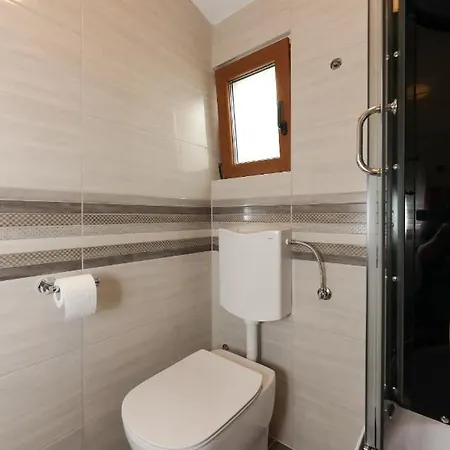 Hébergement de vacances Prapatna 17608 *