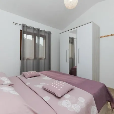 Hébergement de vacances Prapatna 17608 Pucisca